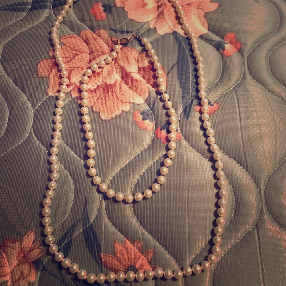 16” inch pearl necklace & 20”inch pearl necklace